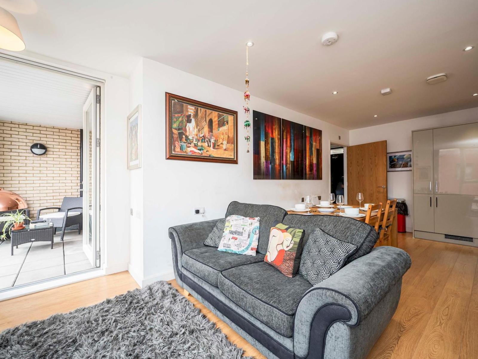 London Apartment Near Tower Bridge And Tube Pass The Keys ภายนอก รูปภาพ
